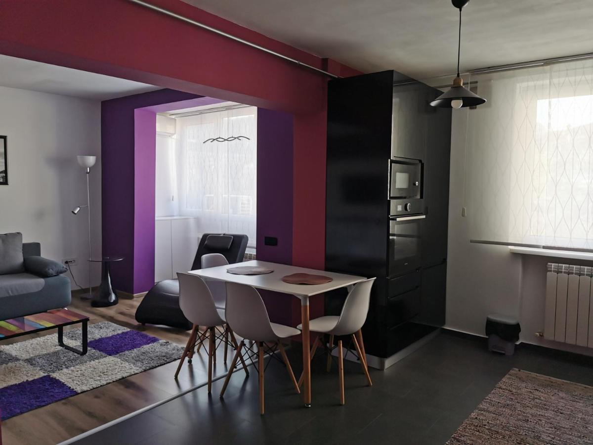 Apartament Asr Piatra Neamţ Exteriör bild