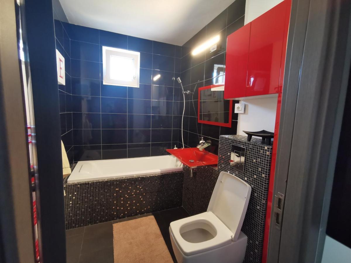 Apartament Asr Piatra Neamţ Exteriör bild