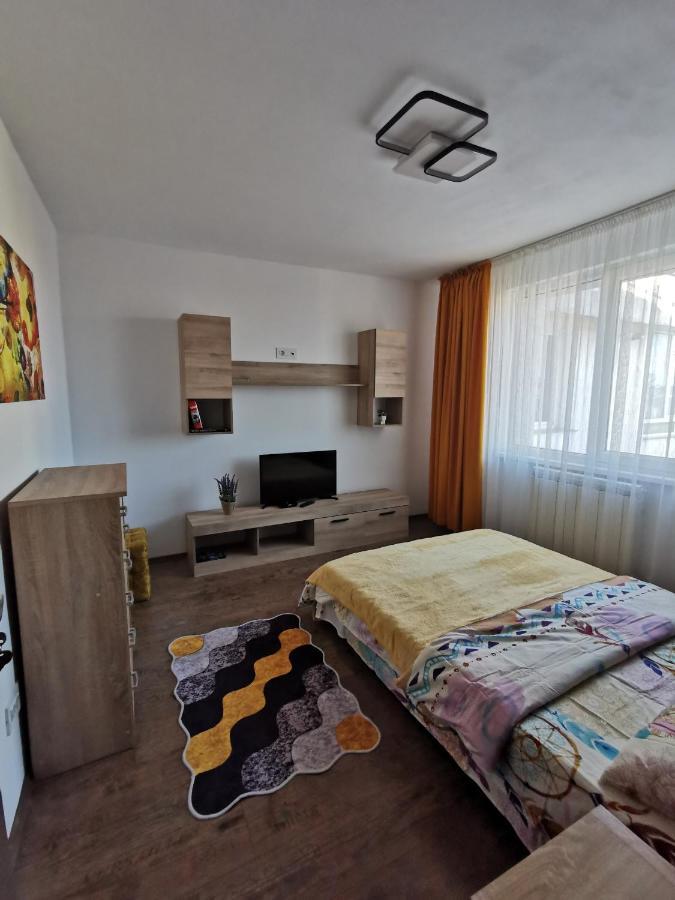 Apartament Asr Piatra Neamţ Exteriör bild